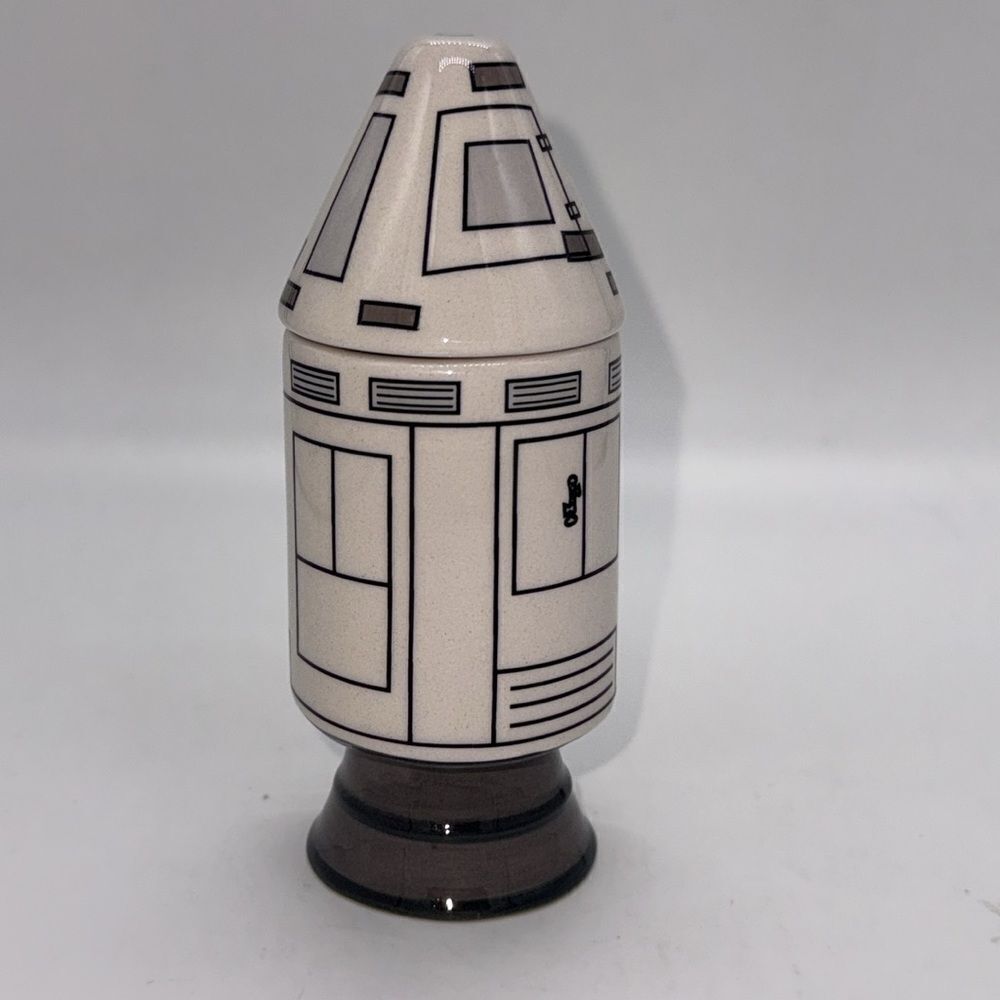Apollo Command Capsule Salt and Pepper Set - Picture 3 of 5